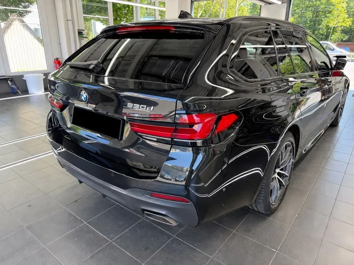 BMW 530