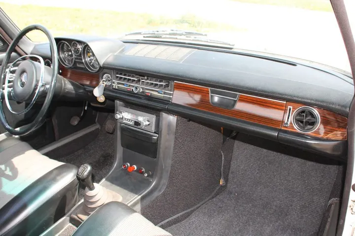 Mercedes-Benz 280