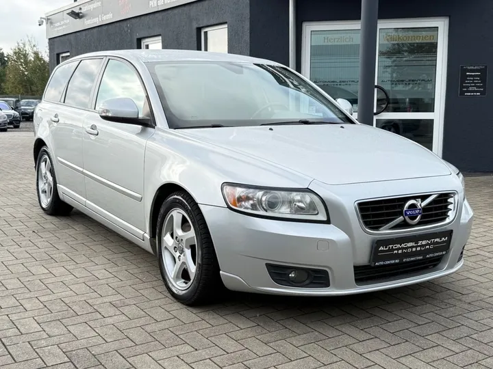 Volvo V50