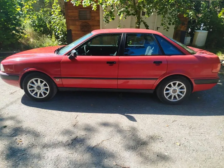 Audi 80