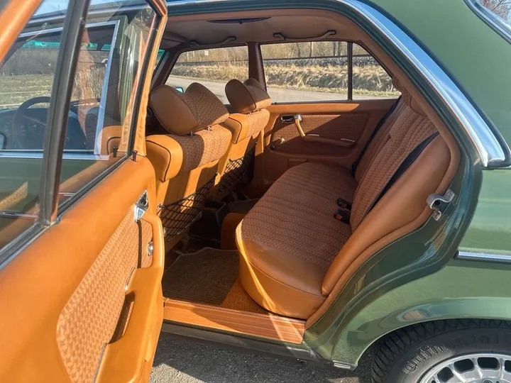 Mercedes-Benz 280