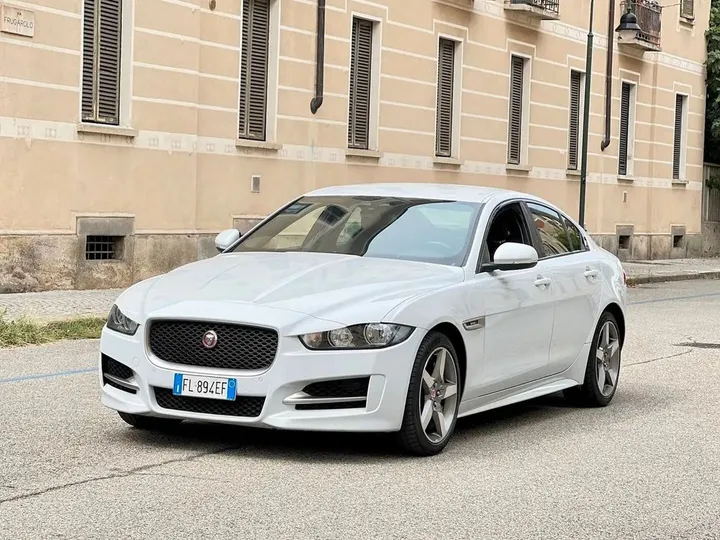 Jaguar XE