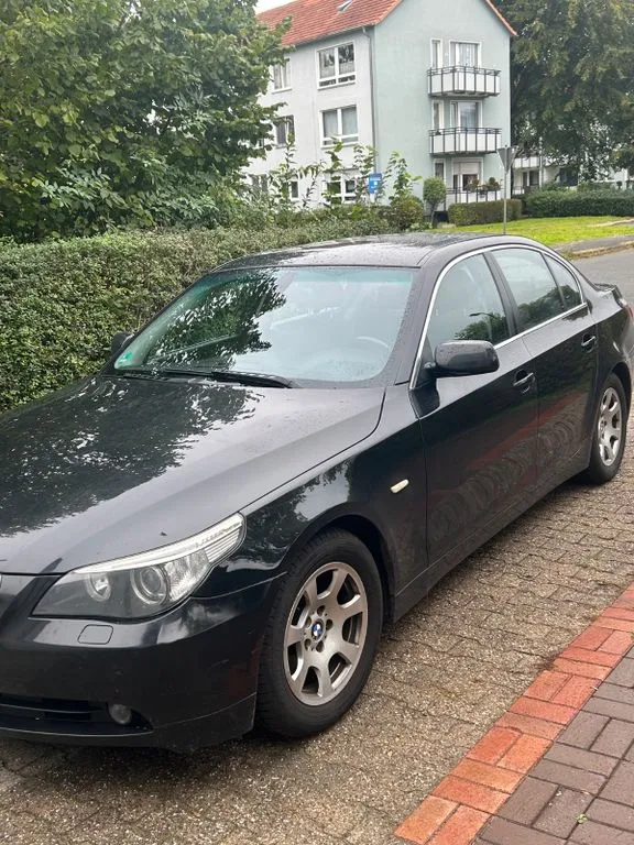 BMW 525