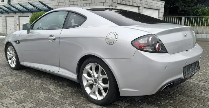 Hyundai Coupe