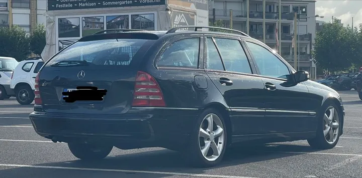 Mercedes-Benz C 220