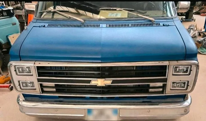 Chevrolet Chevy Van