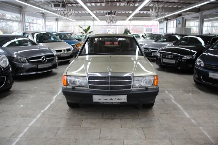Mercedes-Benz 190