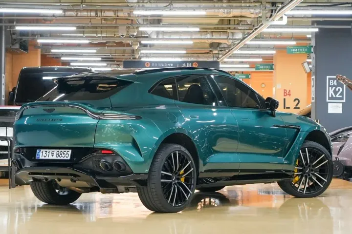 Astonmartin DBX