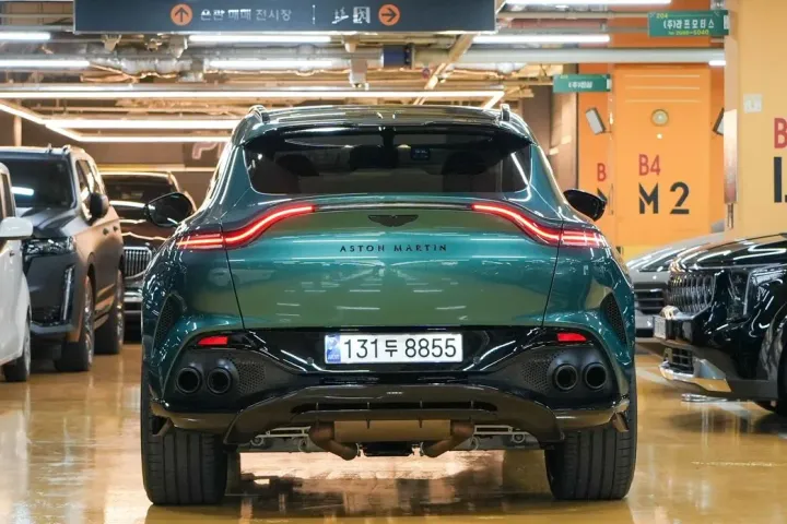 Astonmartin DBX