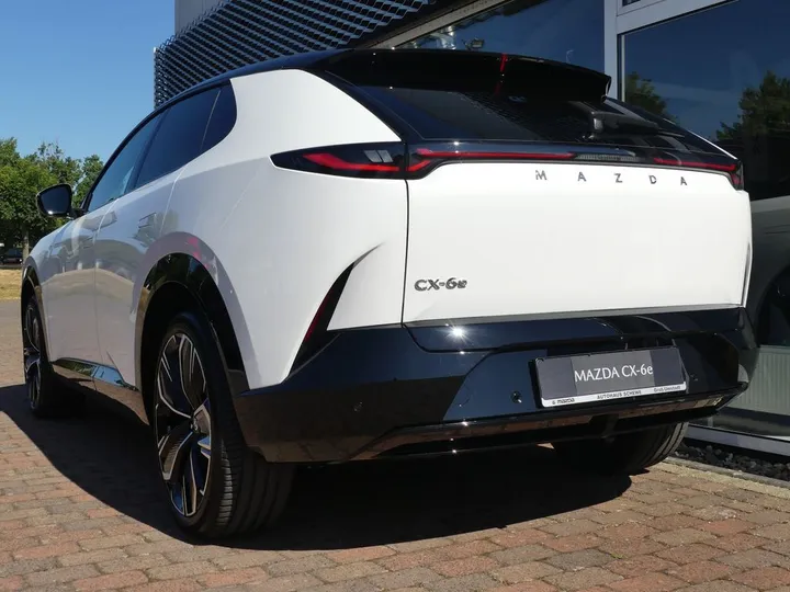 Mazda CX-6e