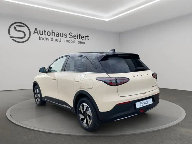 Geely E2