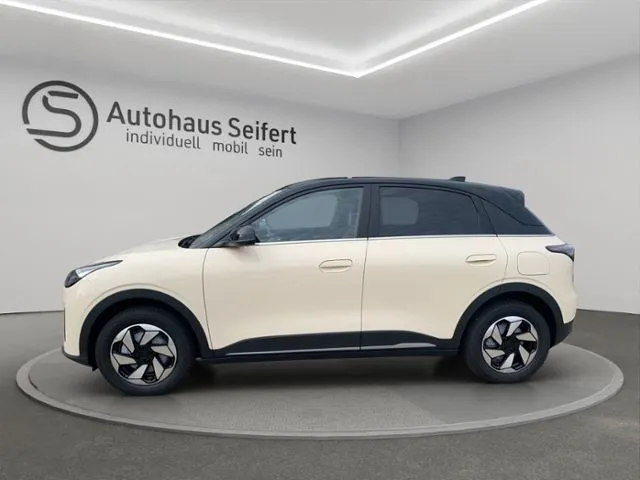 Geely E2