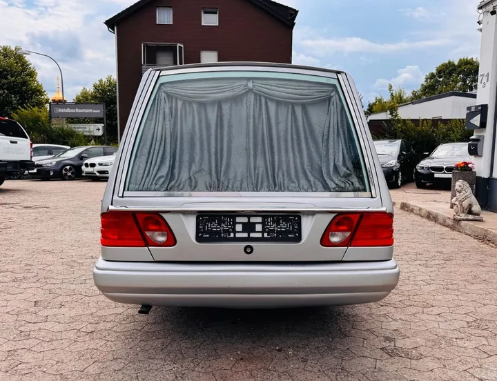 Mercedes-Benz 200