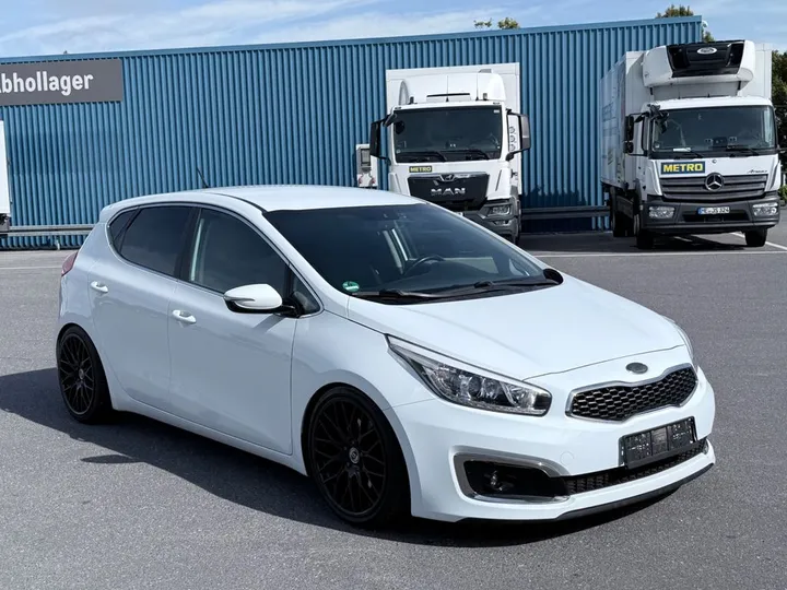 Kia cee'd / Ceed