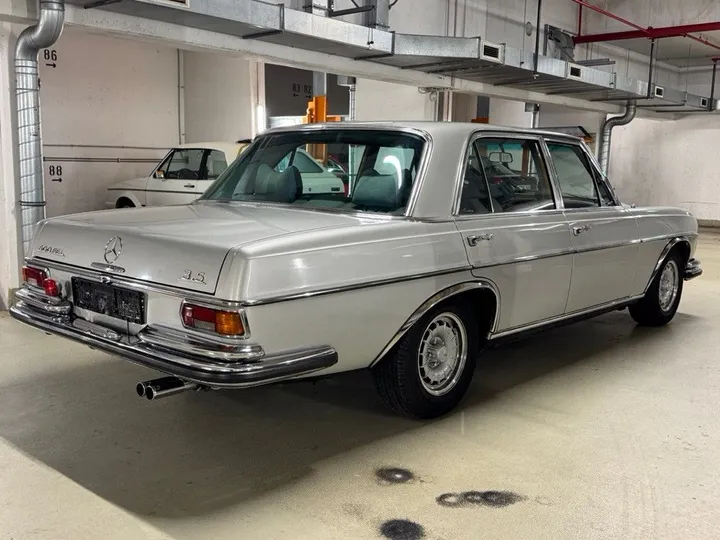 Mercedes-Benz 300