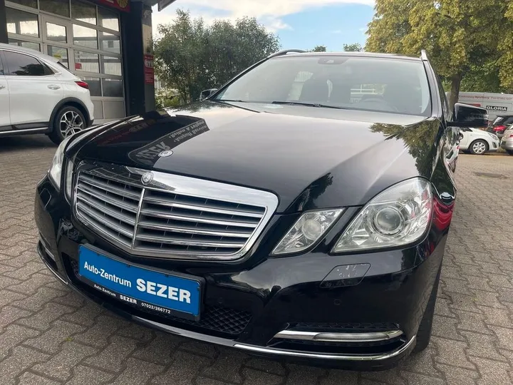 Mercedes-Benz E 220