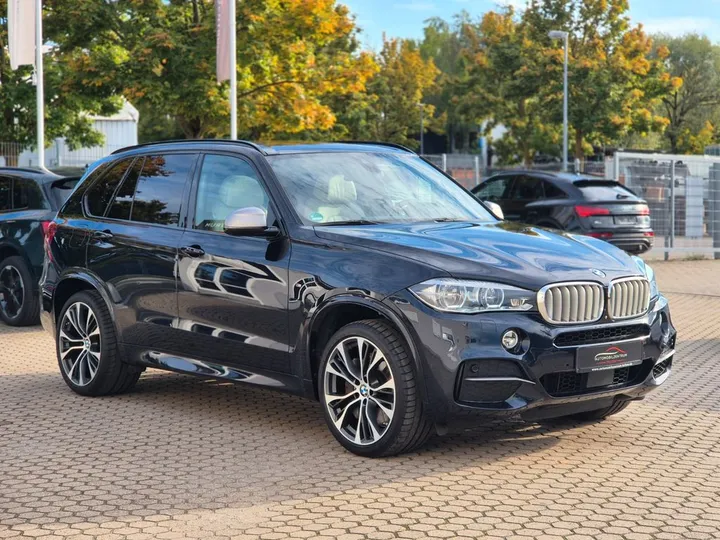 BMW X5 M50
