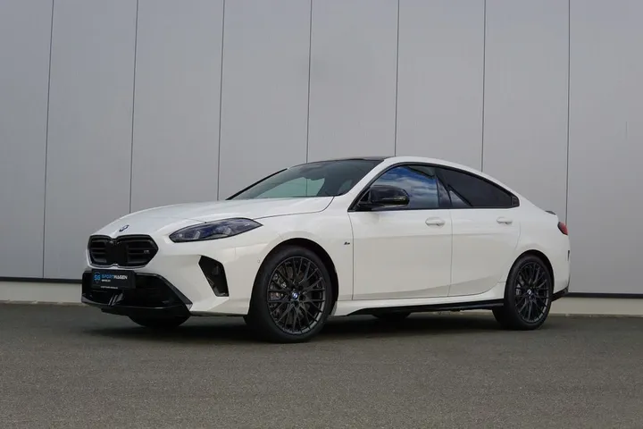 BMW M235