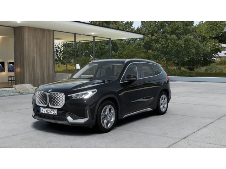 BMW iX1