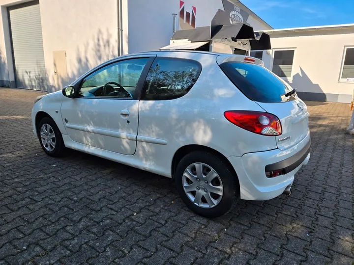 Peugeot 206