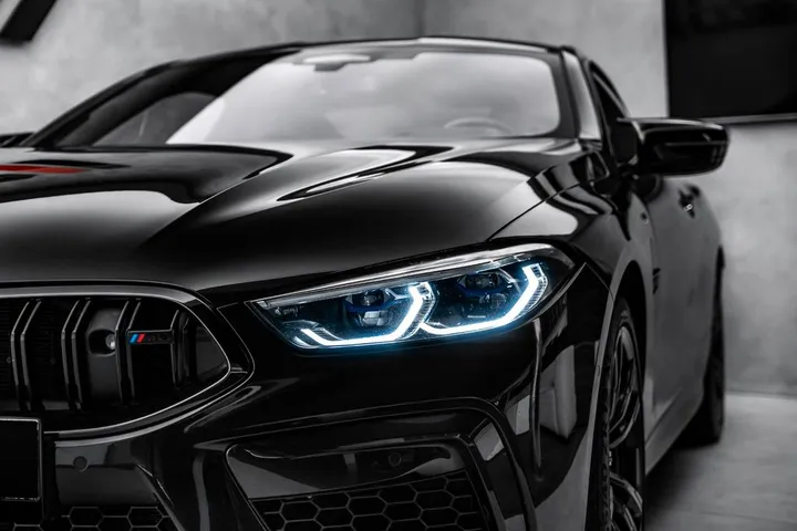 BMW M8