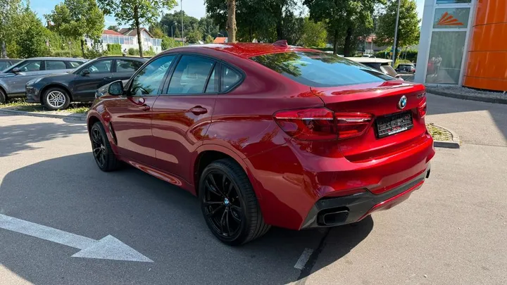 BMW X6 M50