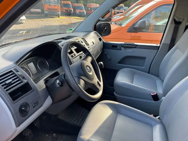Volkswagen T5 Transporter