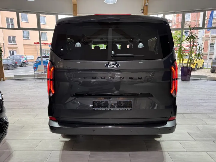 Ford Tourneo Custom