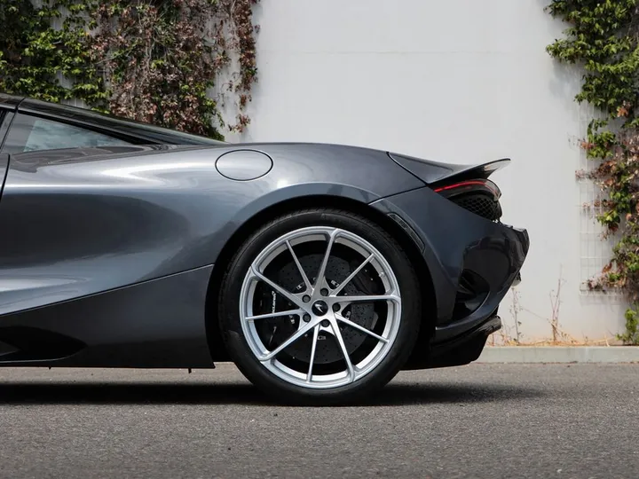 McLaren 750S