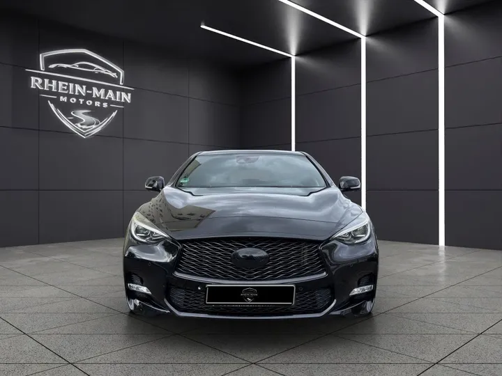 Infiniti Q30