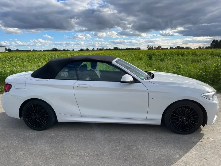 BMW 220