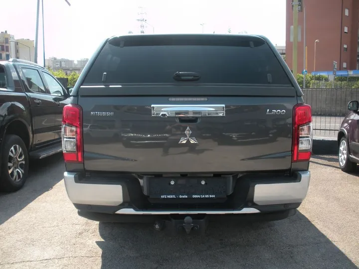 Mitsubishi L200