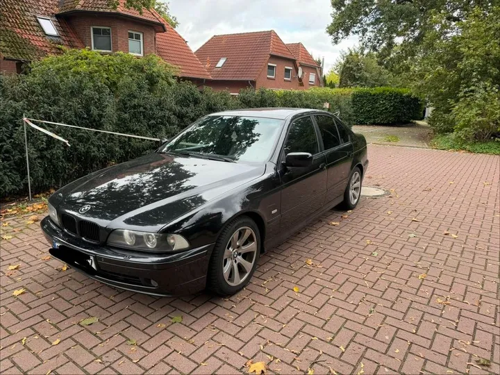 BMW 525