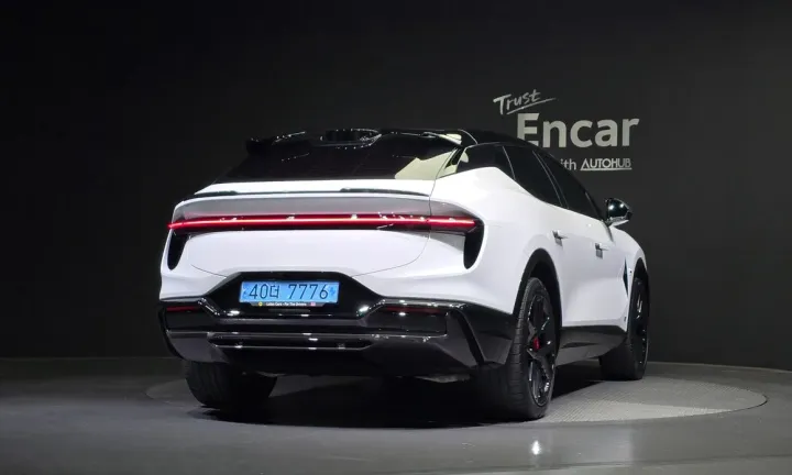 Lotus Eletre