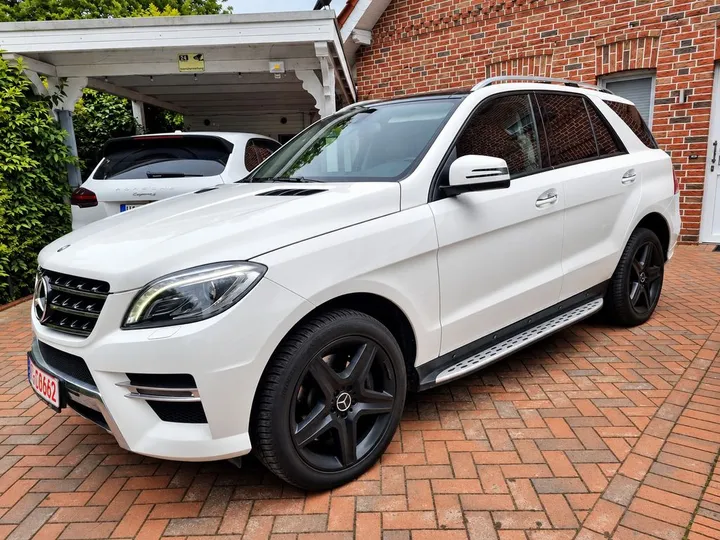 Mercedes-Benz ML 500