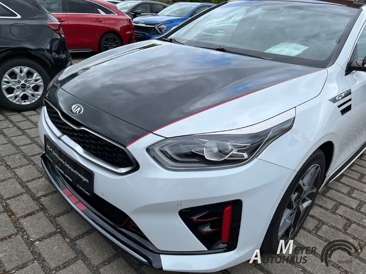 Kia pro cee'd / ProCeed