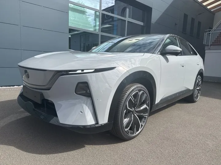 Mazda CX-6e