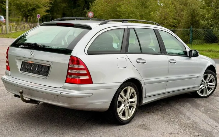 Mercedes-Benz C 220