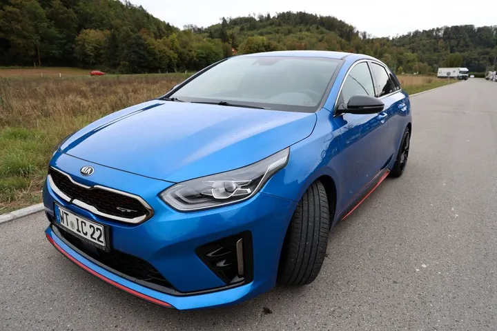 Kia pro cee'd / ProCeed