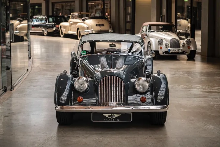 Morgan Plus 8