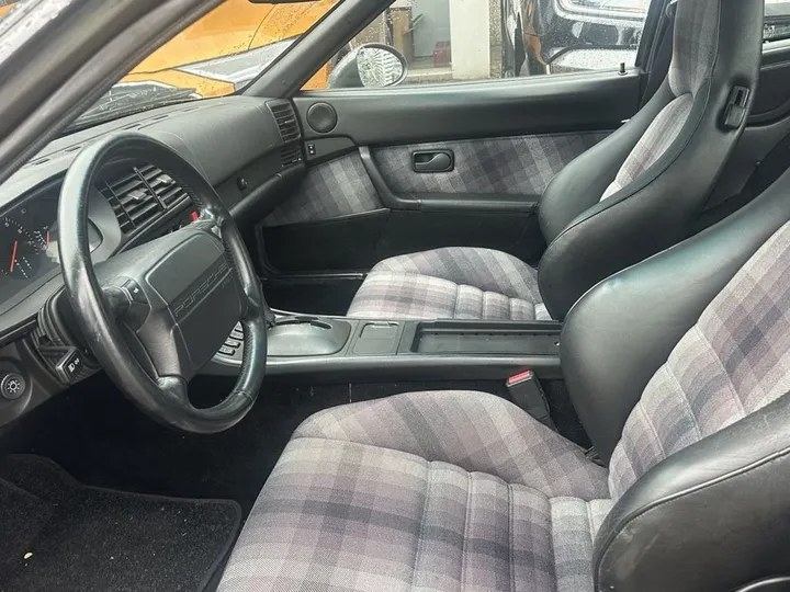 Porsche 968
