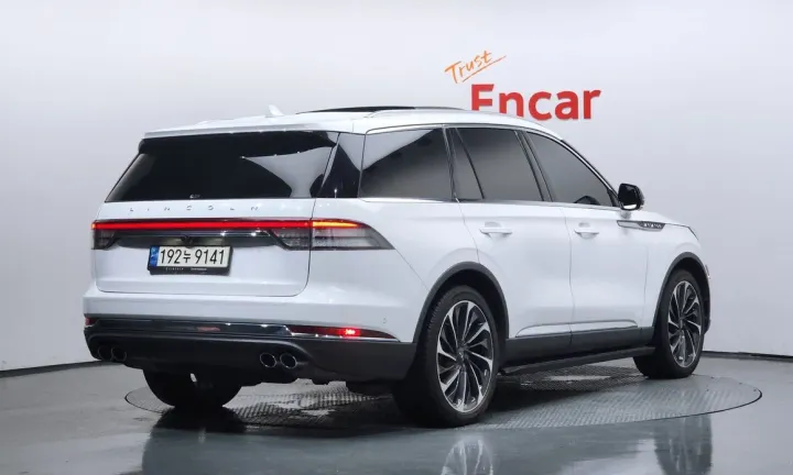 Lincoln Aviator