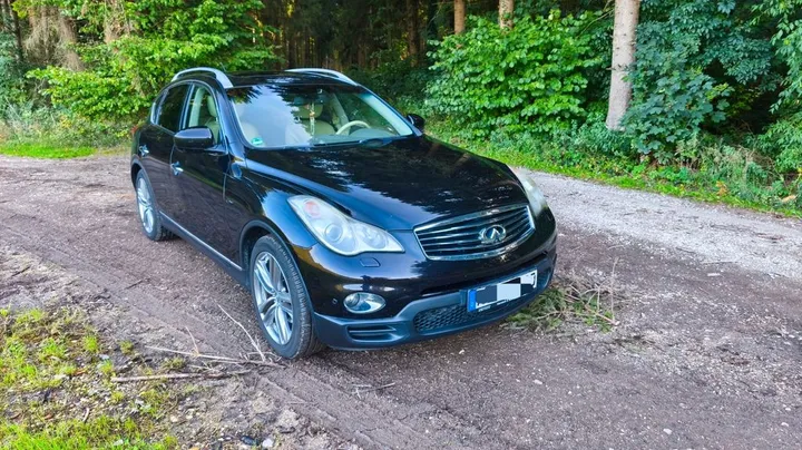 Infiniti EX30