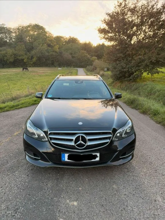 Mercedes-Benz E 220