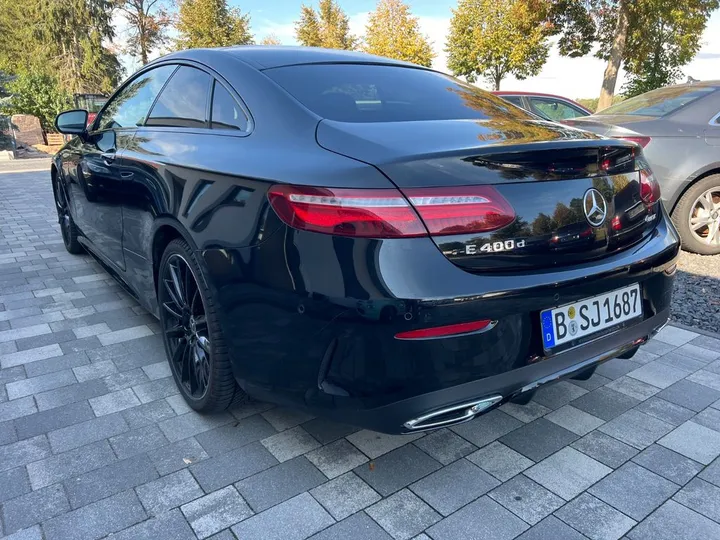 Mercedes-Benz E 400