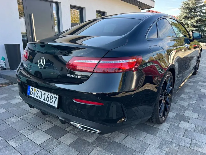 Mercedes-Benz E 400