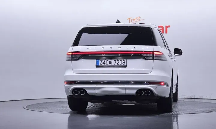 Lincoln Aviator