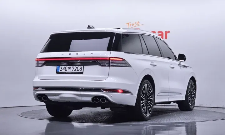 Lincoln Aviator