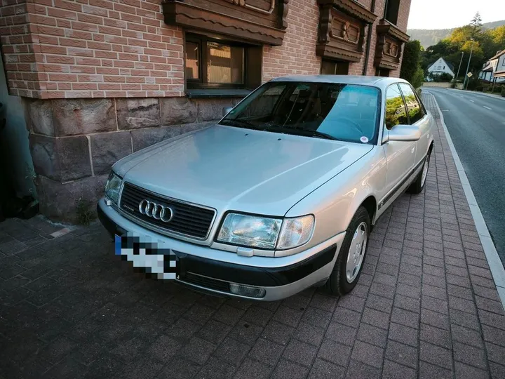 Audi 100