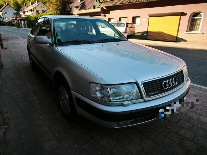 Audi 100